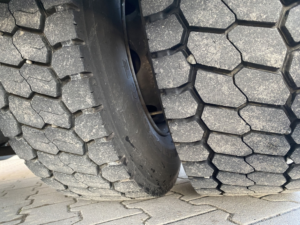 MAN TGM 12.290 4x2 BL / Palfinger LBW - Truk box: gambar 5 MAN TGM 12.290 4x2 BL / Palfinger LBW - Truk box: gambar 5