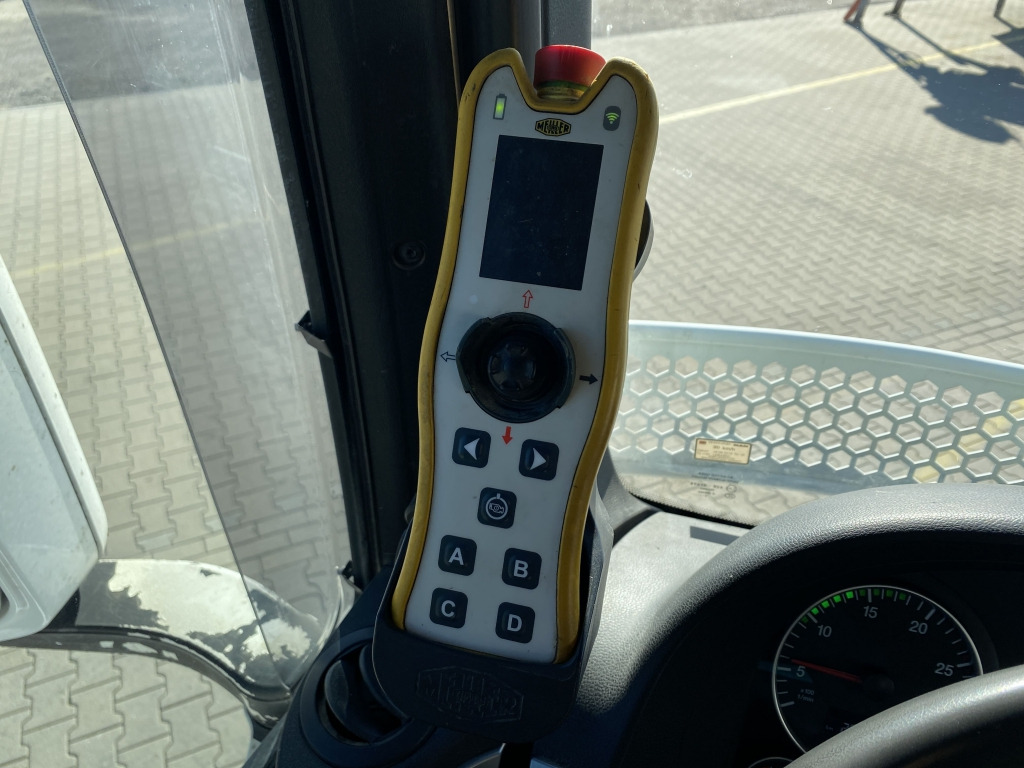 MAN TGS 26.430 6x2/4 BL - Truk skip loader: gambar 1 MAN TGS 26.430 6x2/4 BL - Truk skip loader: gambar 1