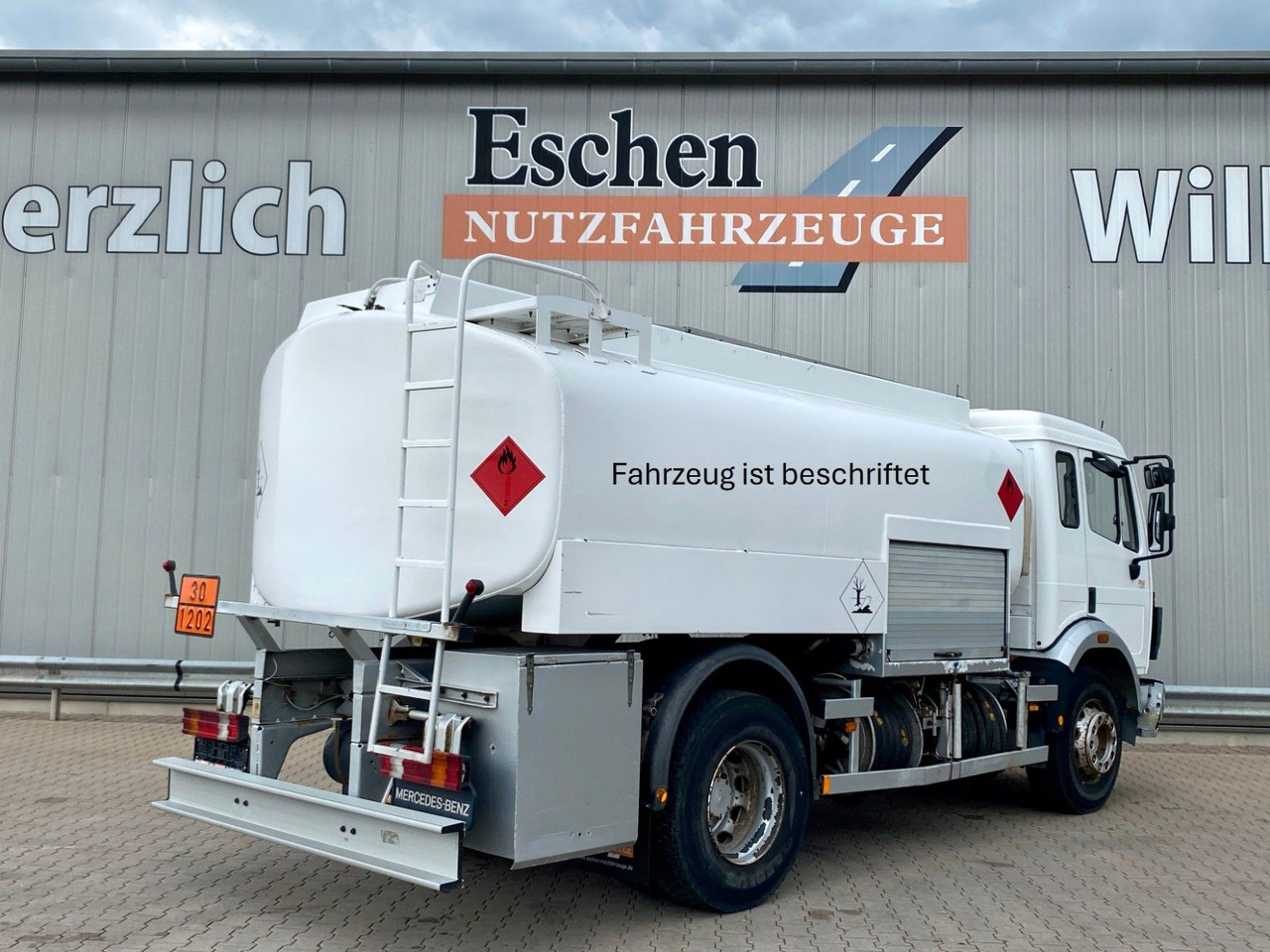 Mercedes-Benz 1820 SK | Speier A3*2x Kammern*13.700ltr*Navi - Truk tangki: gambar 5 Mercedes-Benz 1820 SK | Speier A3*2x Kammern*13.700ltr*Navi - Truk tangki: gambar 5