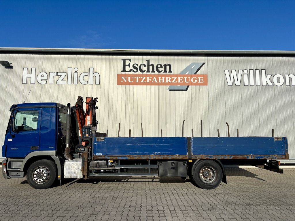 Mercedes-Benz 1832 L / Terex 85.2-A3 Faltkran - Truk flatbed, Truk derek: gambar 2 Mercedes-Benz 1832 L / Terex 85.2-A3 Faltkran - Truk flatbed, Truk derek: gambar 2