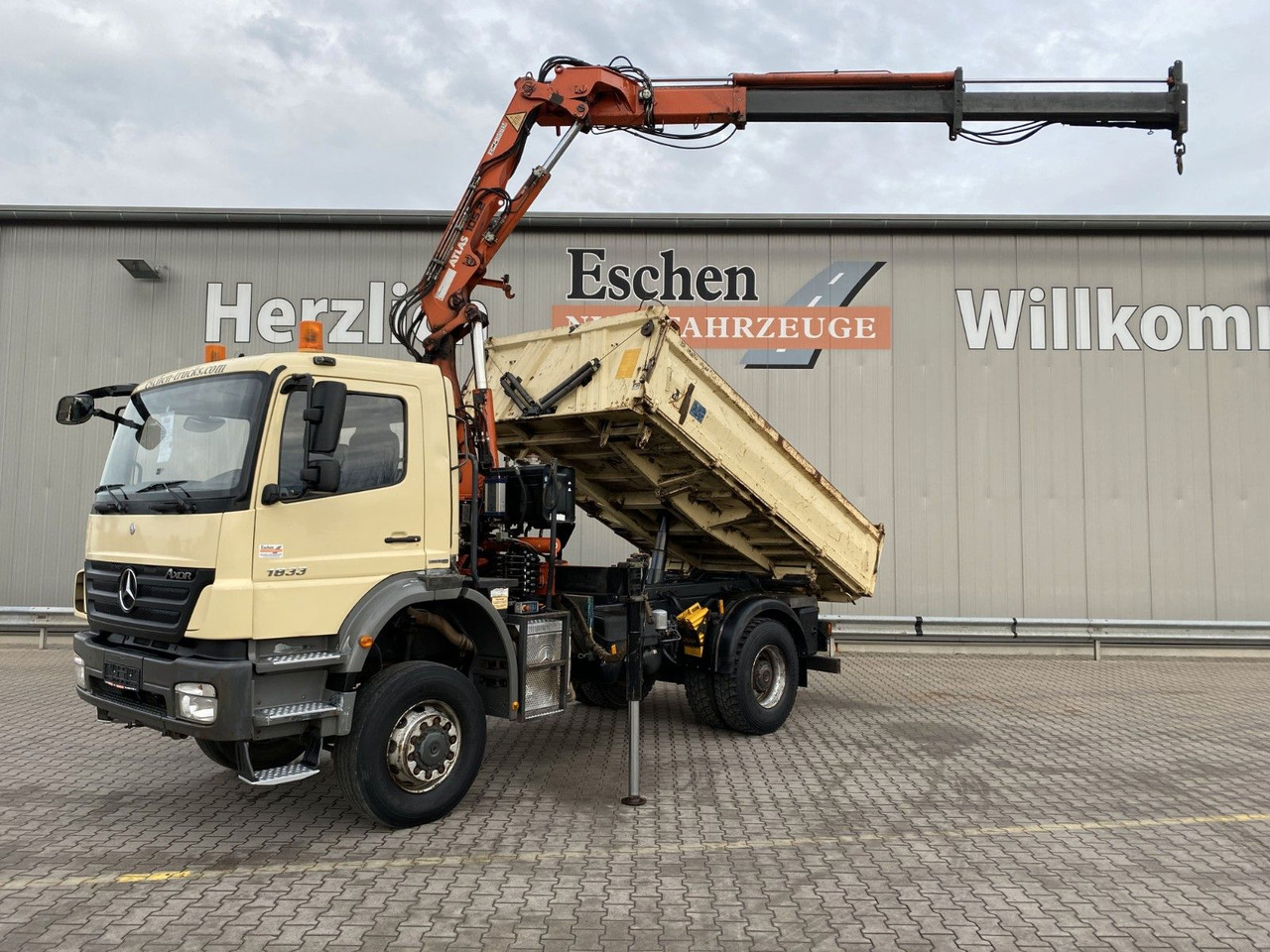 Mercedes-Benz 1833 4x4 Axor | Atlas 105.2-A2*Funk*AHK*3 Sitze - Truk jungkit, Truk derek: gambar 2 Mercedes-Benz 1833 4x4 Axor | Atlas 105.2-A2*Funk*AHK*3 Sitze - Truk jungkit, Truk derek: gambar 2