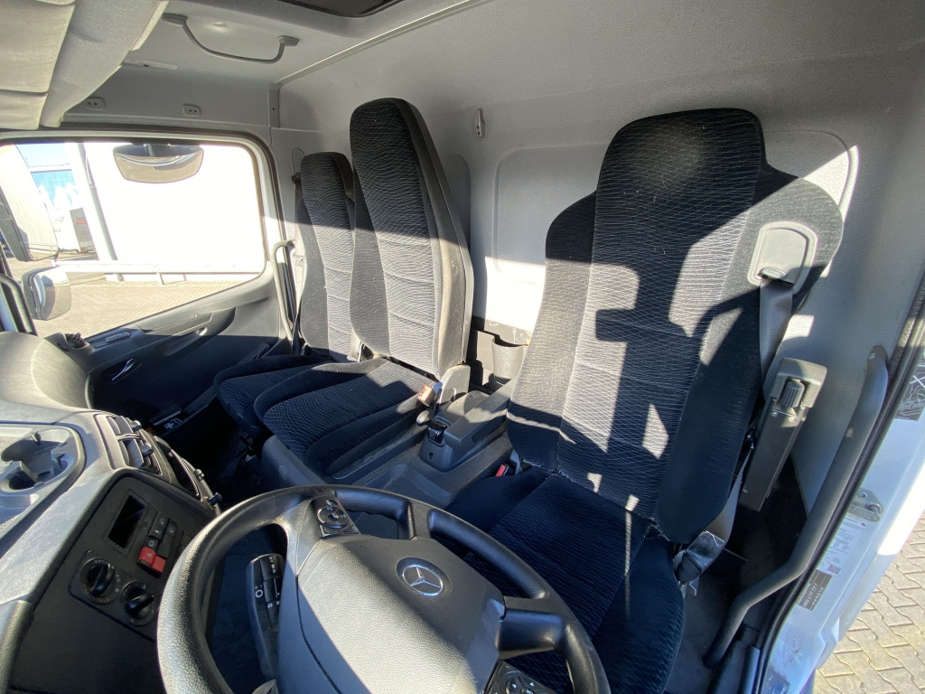 Mercedes-Benz 818 L Atego / BÄR-LBW - Truk box: gambar 5 Mercedes-Benz 818 L Atego / BÄR-LBW - Truk box: gambar 5