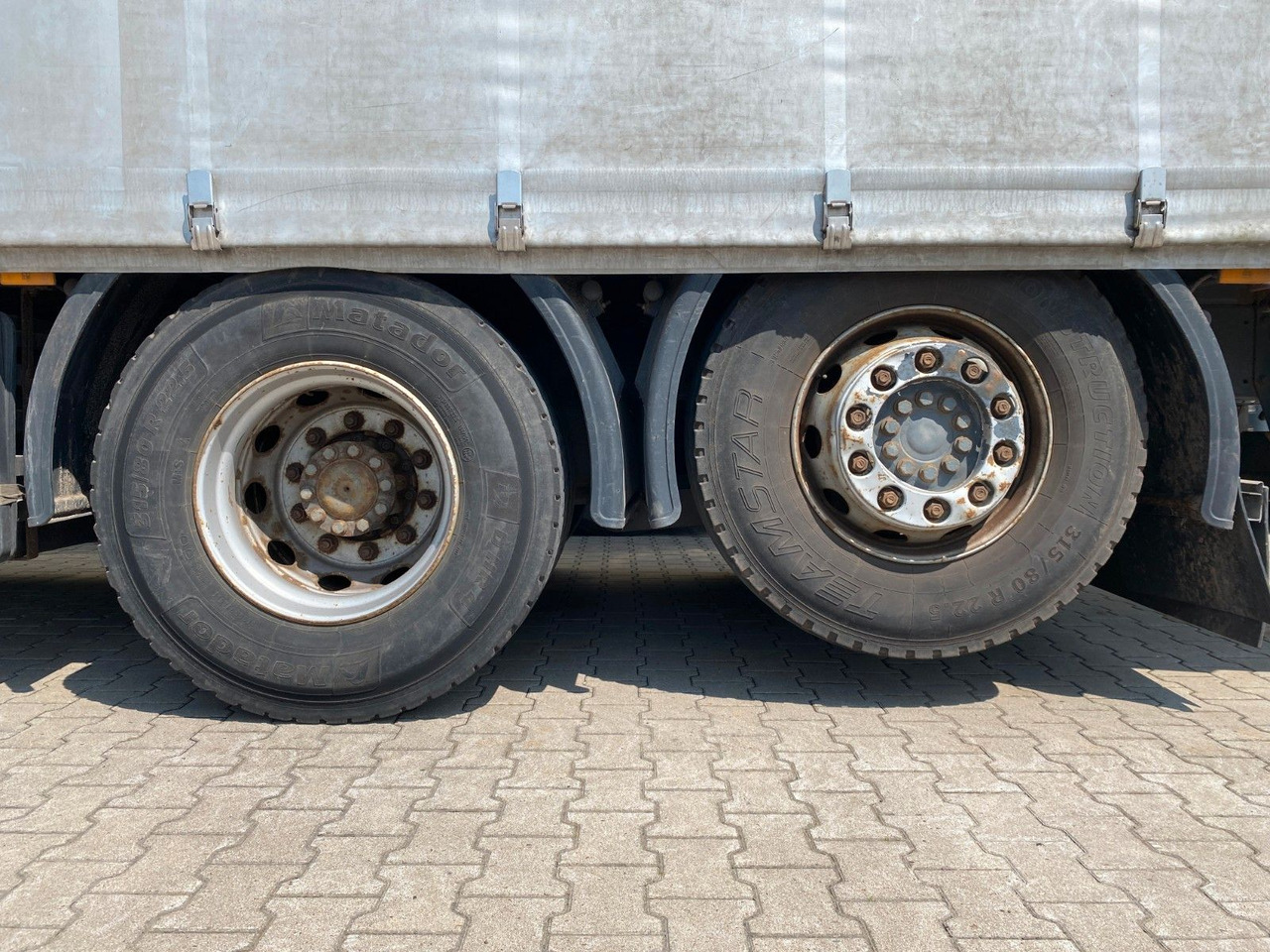 Mercedes-Benz Actros 2541| beidseitig Gardine*Edscha*AHK*Klima - Truk dengan terpal samping: gambar 4 Mercedes-Benz Actros 2541| beidseitig Gardine*Edscha*AHK*Klima - Truk dengan terpal samping: gambar 4
