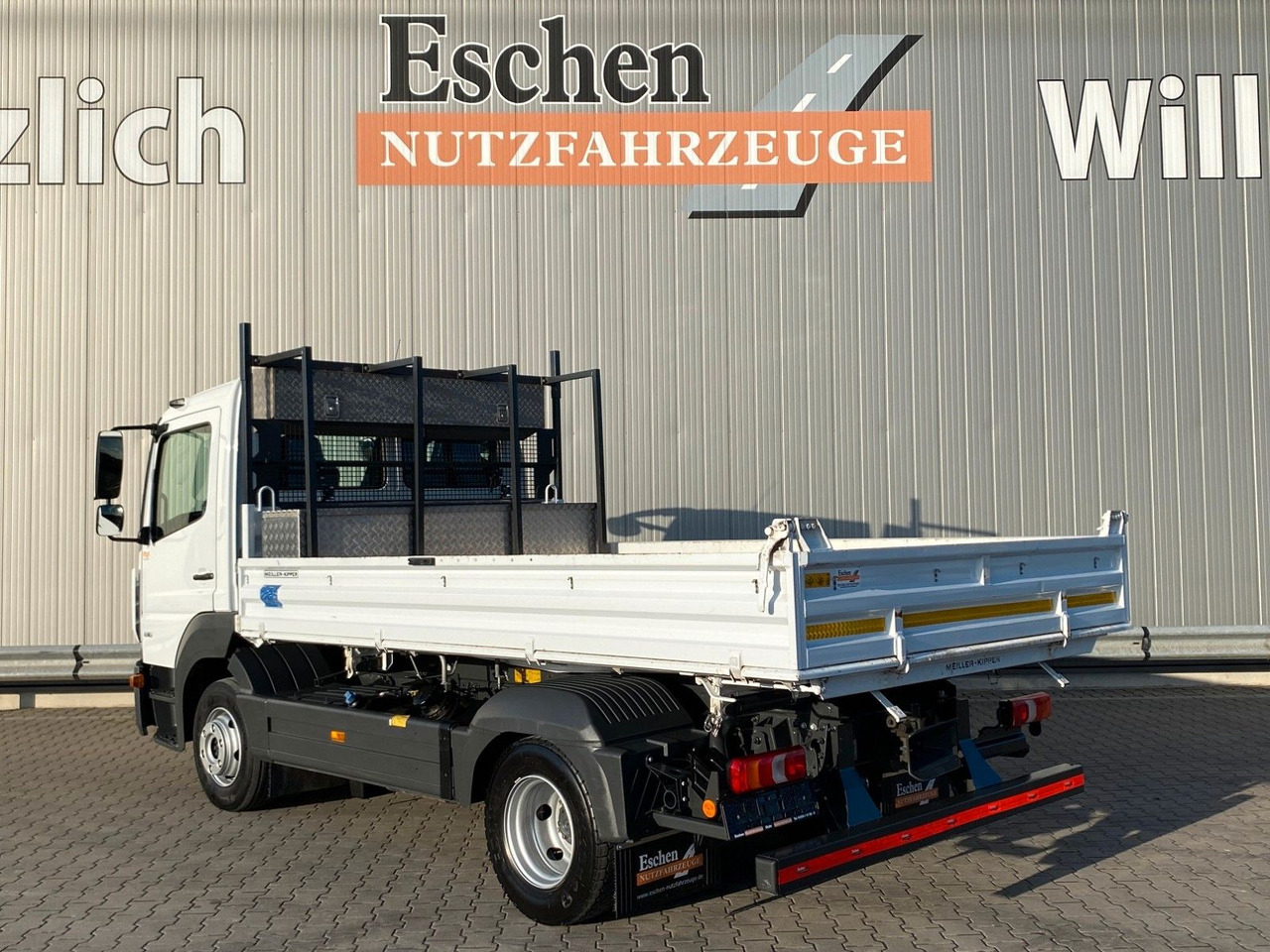 Mercedes-Benz Atego NEW 816 K MEILLER-3-S-Kipper*Klima*3 Sitze - Truk jungkit: gambar 4 Mercedes-Benz Atego NEW 816 K MEILLER-3-S-Kipper*Klima*3 Sitze - Truk jungkit: gambar 4
