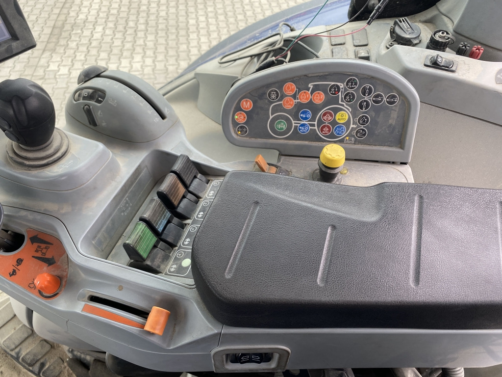 Traktor New Holland T7.315 AC 4x4: gambar 10