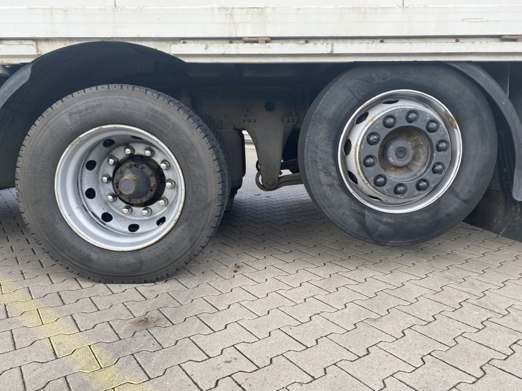 Scania 114 G 340 / 6x2 BL - Truk dengan terpal samping: gambar 3 Scania 114 G 340 / 6x2 BL - Truk dengan terpal samping: gambar 3