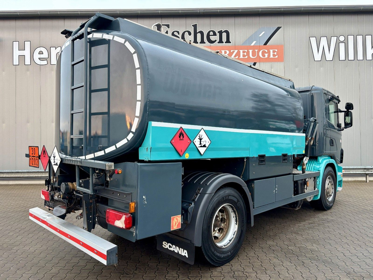 Scania G420 Esterer A3 | 2x Kammern*Oben/Unten*Retarder - Truk tangki: gambar 5 Scania G420 Esterer A3 | 2x Kammern*Oben/Unten*Retarder - Truk tangki: gambar 5