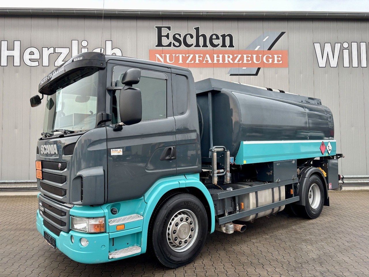 Scania G420 Esterer A3 | 2x Kammern*Oben/Unten*Retarder - Truk tangki: gambar 1 Scania G420 Esterer A3 | 2x Kammern*Oben/Unten*Retarder - Truk tangki: gambar 1