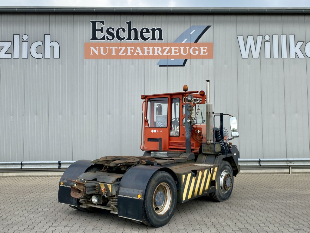 Terberg RT 20 4x4 Rangierfahrzeug - Traktor terminal: gambar 5 Terberg RT 20 4x4 Rangierfahrzeug - Traktor terminal: gambar 5