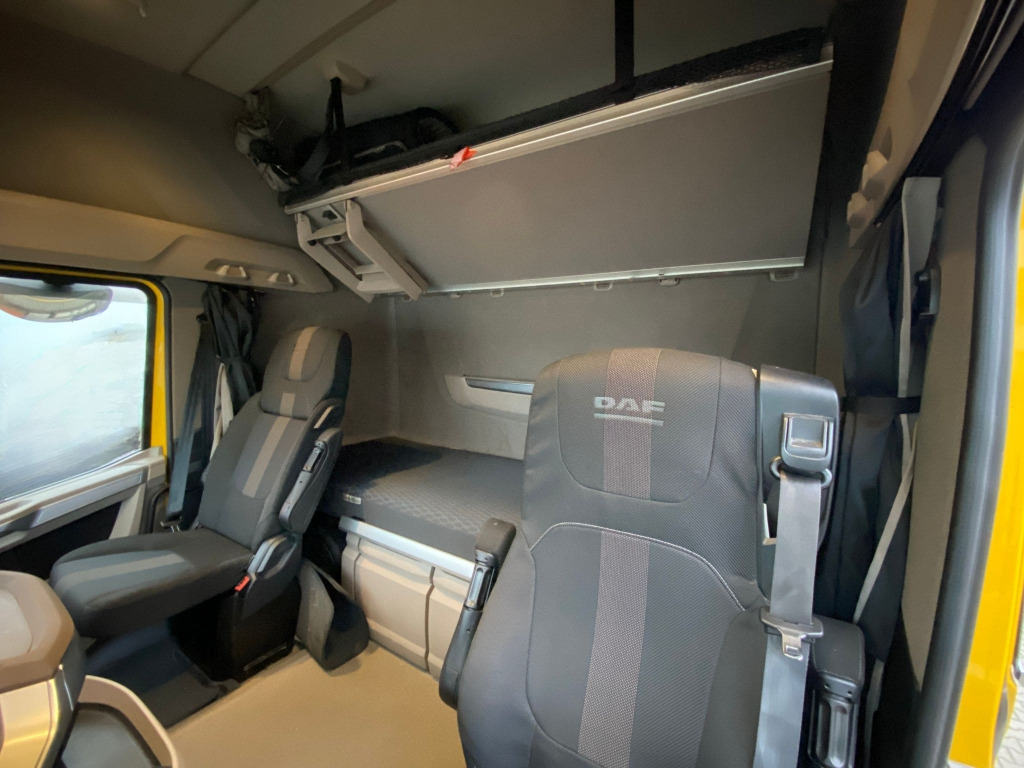 DAF XG + 530 FT 4x2 - Tractor head: gambar 4 DAF XG + 530 FT 4x2 - Tractor head: gambar 4