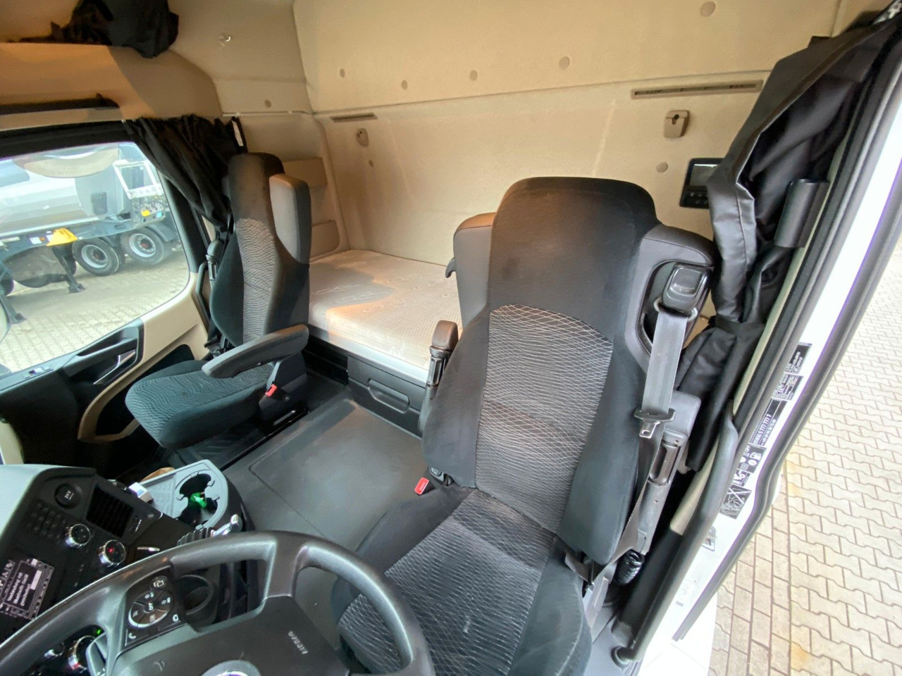 Mercedes-Benz Actros 1836 | Brems&Spur-Assistent*Klima*1.Hand - Tractor head: gambar 4 Mercedes-Benz Actros 1836 | Brems&Spur-Assistent*Klima*1.Hand - Tractor head: gambar 4