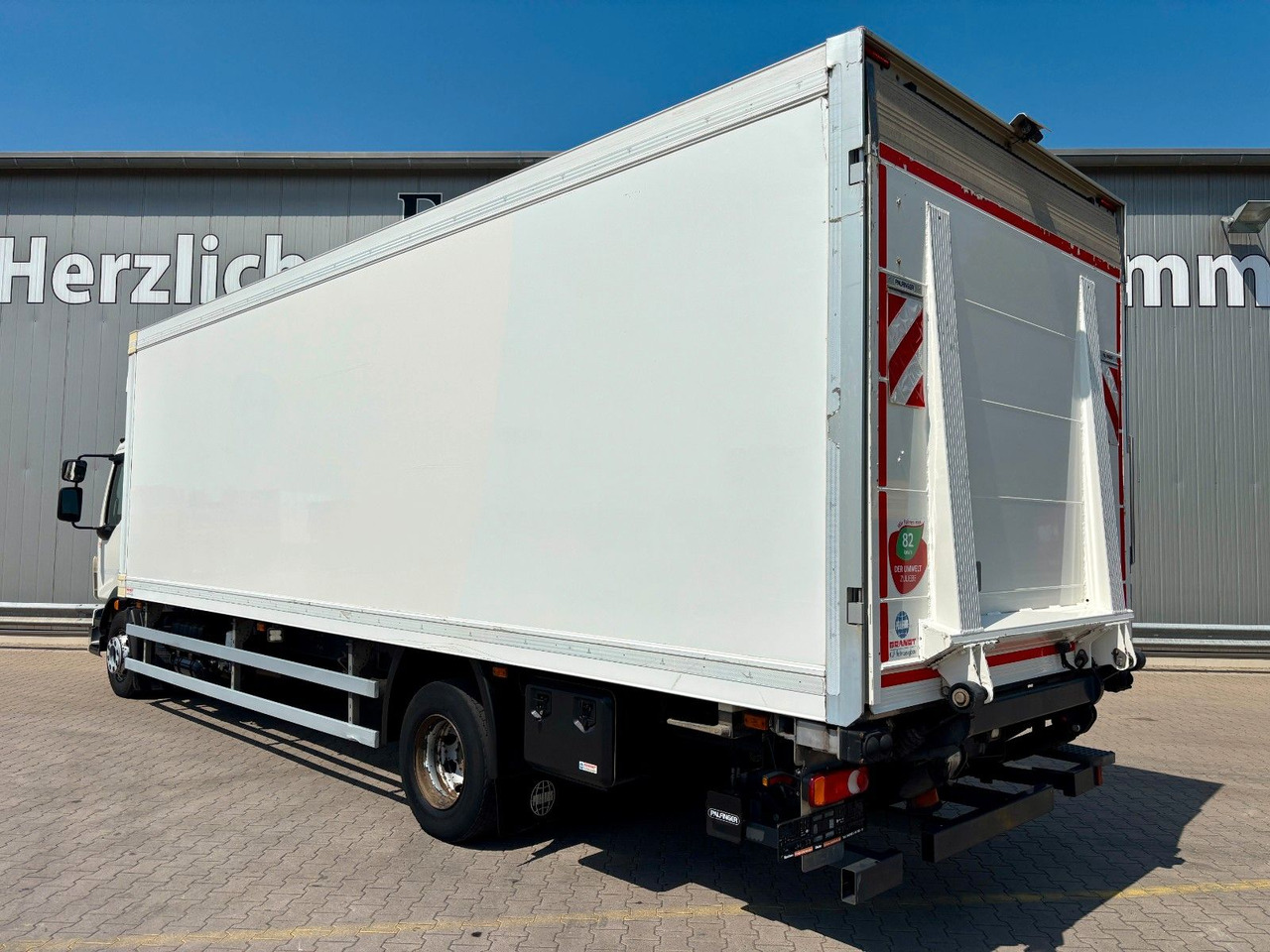 Volvo FL 250|CarrierSupra1250MT*Diesel/Netz*LBW 2.0to. - Truk berpendingin: gambar 3 Volvo FL 250|CarrierSupra1250MT*Diesel/Netz*LBW 2.0to. - Truk berpendingin: gambar 3