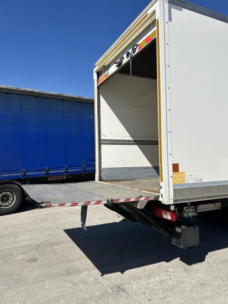 DAF CF 340 - Truk box: gambar 5 DAF CF 340 - Truk box: gambar 5