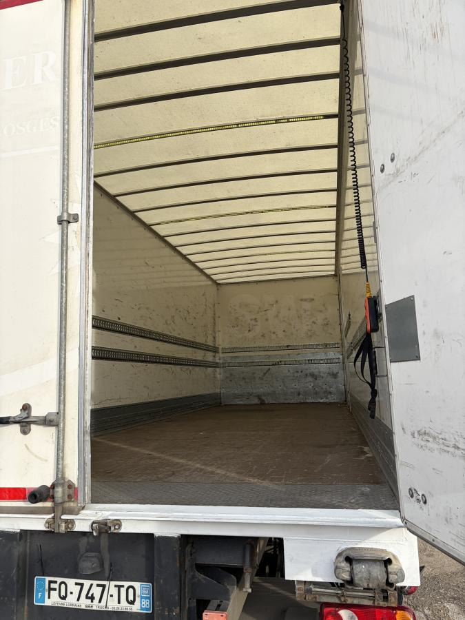 DAF LF 210 - Truk box: gambar 3 DAF LF 210 - Truk box: gambar 3