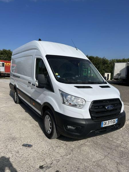 Van panel Ford Transit: gambar 1