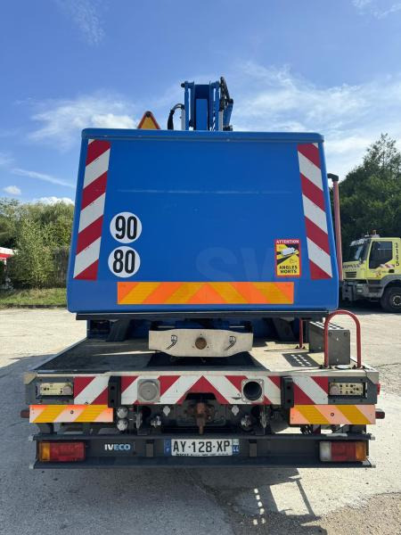 Iveco Eurocargo 100E18 - Platform udara yang dipasang di truk: gambar 3 Iveco Eurocargo 100E18 - Platform udara yang dipasang di truk: gambar 3