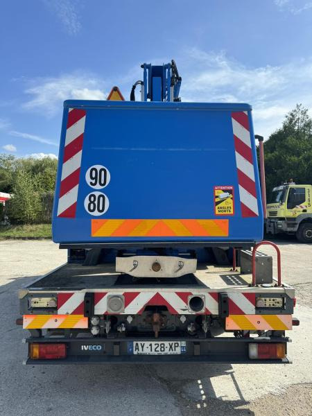 Iveco Eurocargo 100E18 - Platform udara yang dipasang di truk: gambar 3 Iveco Eurocargo 100E18 - Platform udara yang dipasang di truk: gambar 3