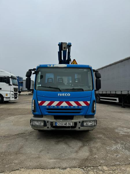 Iveco Eurocargo 100E19 - Platform udara yang dipasang di truk: gambar 2 Iveco Eurocargo 100E19 - Platform udara yang dipasang di truk: gambar 2