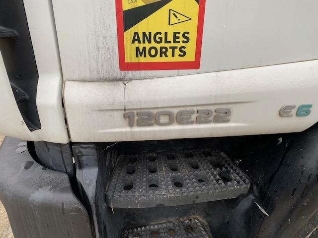 Iveco Eurocargo 120E22 - Truk box: gambar 4 Iveco Eurocargo 120E22 - Truk box: gambar 4