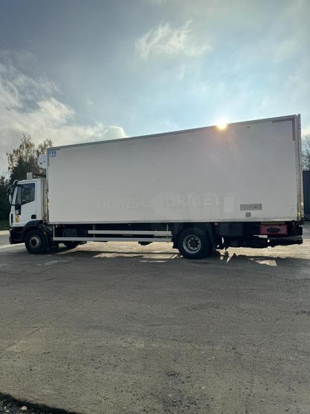 Iveco Eurocargo 160E30 - Truk berpendingin: gambar 2 Iveco Eurocargo 160E30 - Truk berpendingin: gambar 2