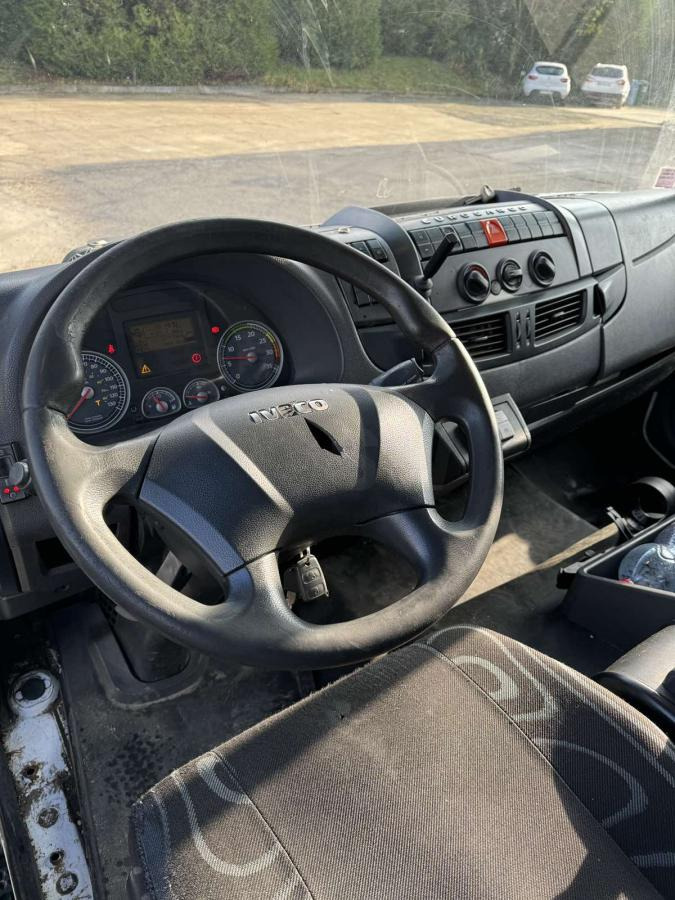 Iveco Eurocargo 160E30 - Truk berpendingin: gambar 3 Iveco Eurocargo 160E30 - Truk berpendingin: gambar 3