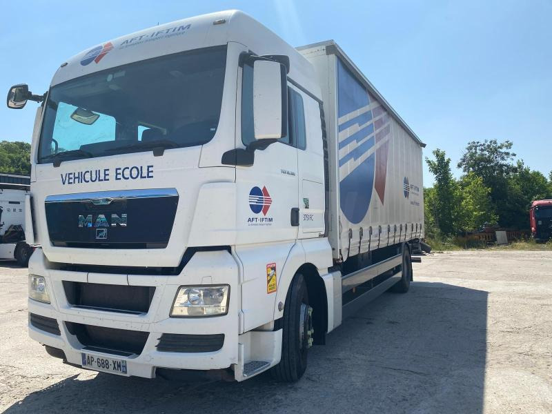MAN TGX 18.360 - Truk dengan terpal samping: gambar 1 MAN TGX 18.360 - Truk dengan terpal samping: gambar 1