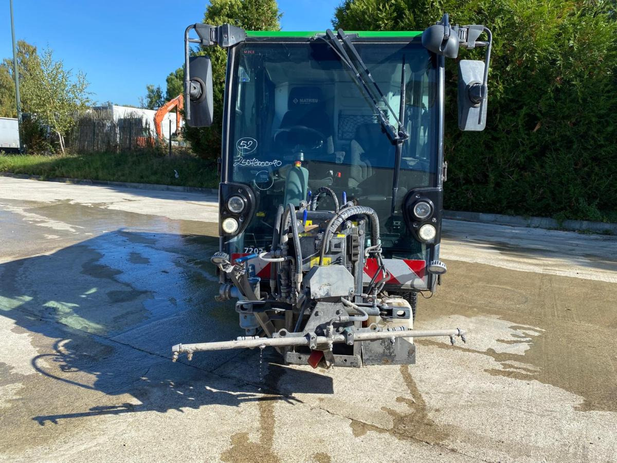 Mathieu Azura MC210 - Penyapu jalan: gambar 4 Mathieu Azura MC210 - Penyapu jalan: gambar 4