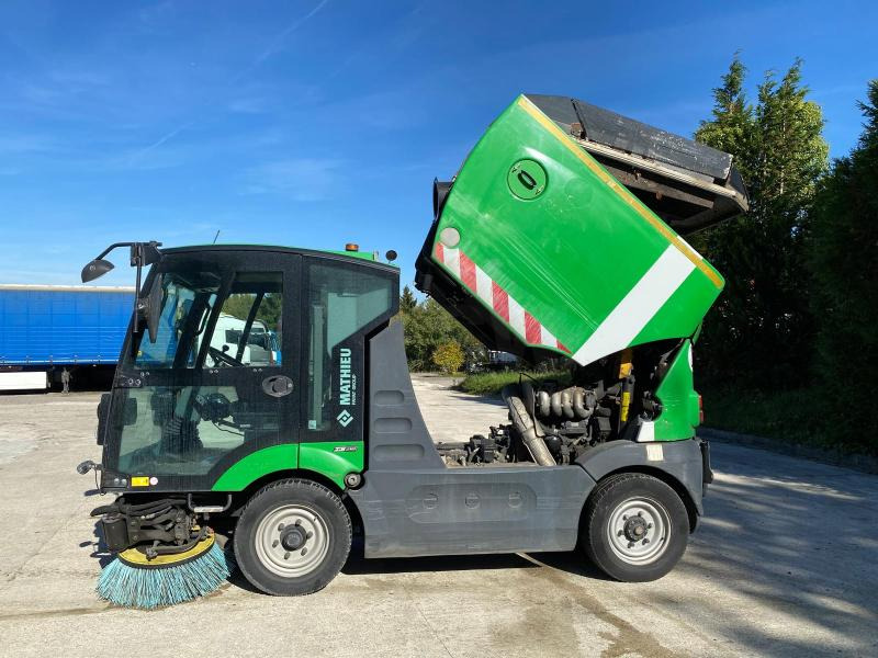 Mathieu Azura MC210 - Penyapu jalan: gambar 4 Mathieu Azura MC210 - Penyapu jalan: gambar 4