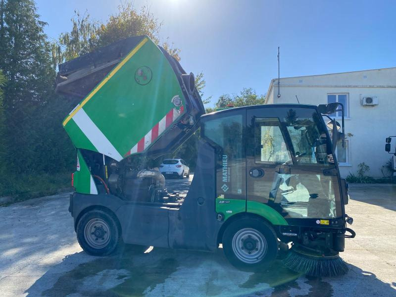 Mathieu Azura MC210 - Penyapu jalan: gambar 3 Mathieu Azura MC210 - Penyapu jalan: gambar 3