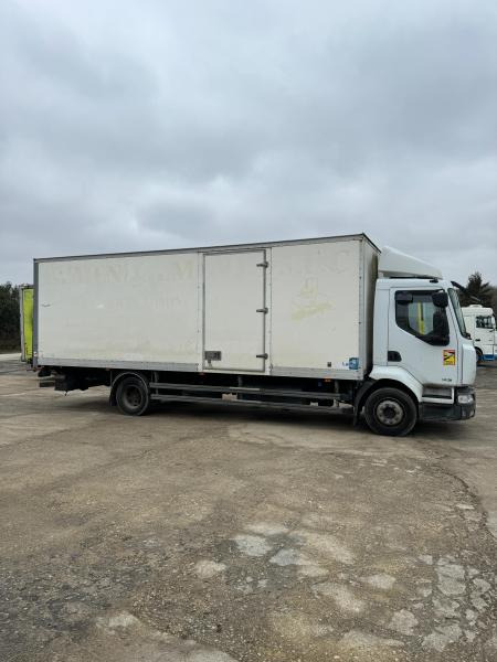 Renault Midlum 180 - Truk box: gambar 2 Renault Midlum 180 - Truk box: gambar 2