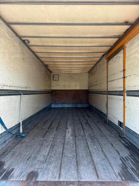 Renault Midlum 220 - Truk box: gambar 2 Renault Midlum 220 - Truk box: gambar 2