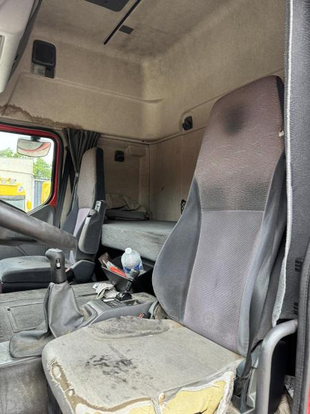 Renault Premium - Truk dengan terpal samping: gambar 4 Renault Premium - Truk dengan terpal samping: gambar 4