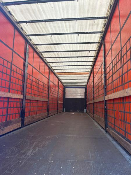 Schmitz Cargobull - Semi-trailer dengan terpal samping: gambar 3 Schmitz Cargobull - Semi-trailer dengan terpal samping: gambar 3