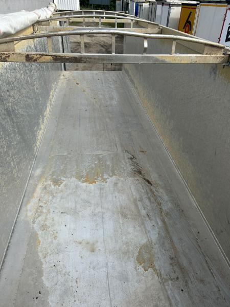 Semi-trailer jungkit untuk pengangkutan bahan curah Stas: gambar 12