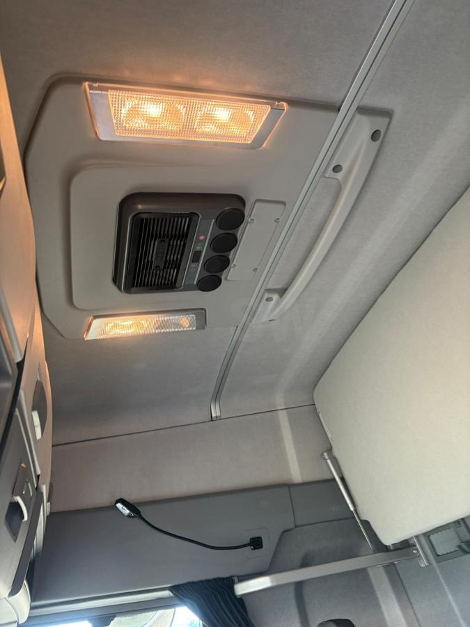 MAN TGX 18.500 - Tractor head: gambar 4 MAN TGX 18.500 - Tractor head: gambar 4