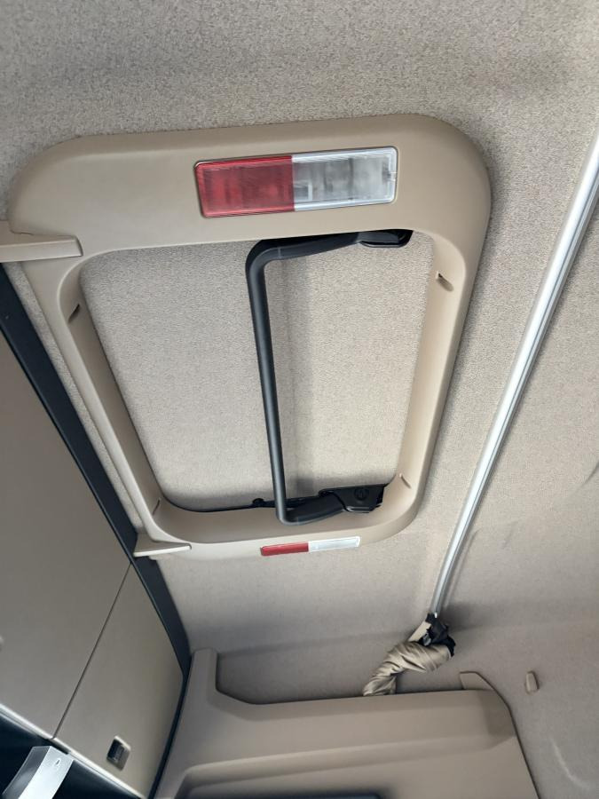 MAN TGX 18460 - Tractor head: gambar 3 MAN TGX 18460 - Tractor head: gambar 3