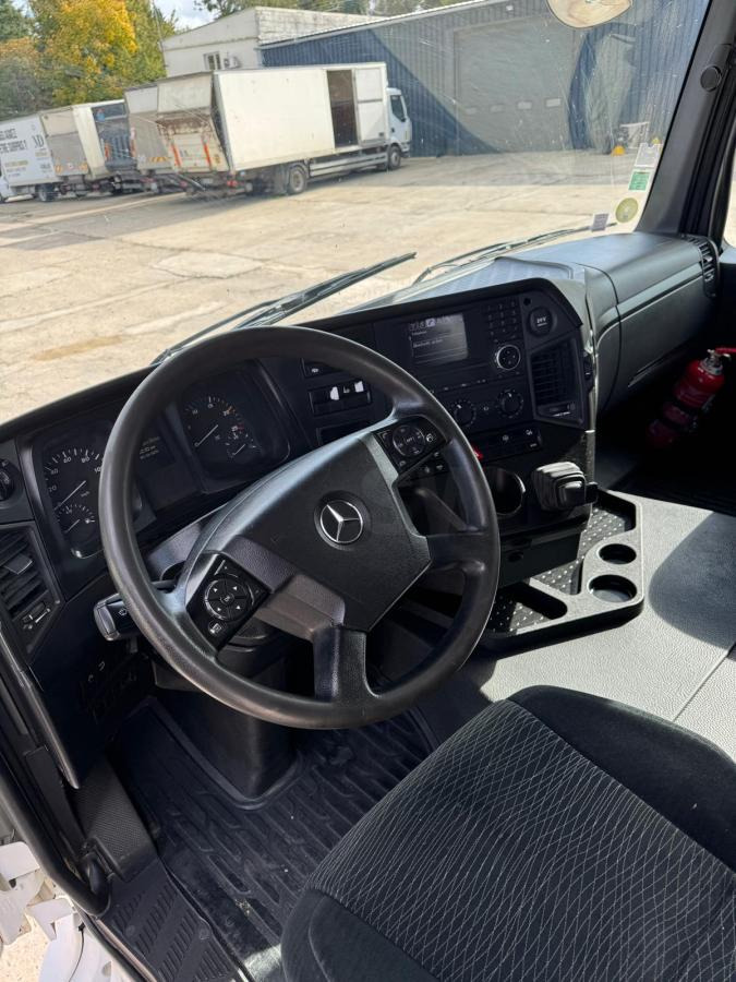 Mercedes Arocs 2045 - Tractor head: gambar 4 Mercedes Arocs 2045 - Tractor head: gambar 4