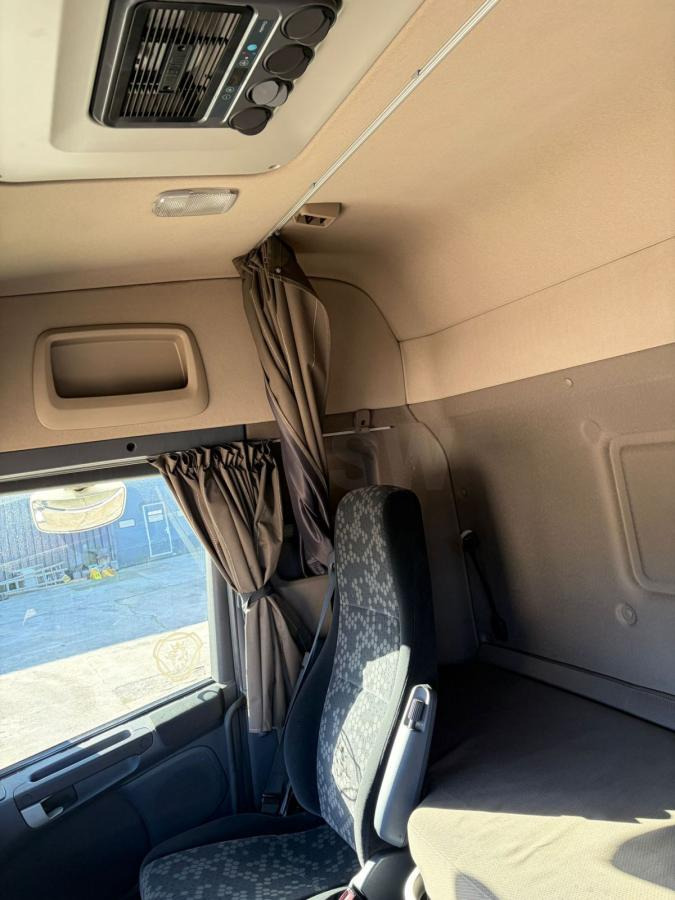 Scania R 490 - Tractor head: gambar 3 Scania R 490 - Tractor head: gambar 3