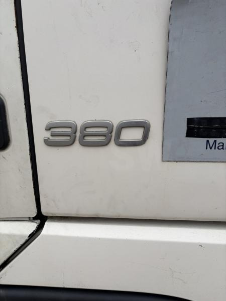 Volvo FH12 380 - Tractor head: gambar 4 Volvo FH12 380 - Tractor head: gambar 4