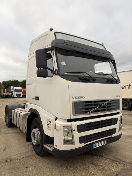 Volvo FH12 380 - Tractor head: gambar 1 Volvo FH12 380 - Tractor head: gambar 1