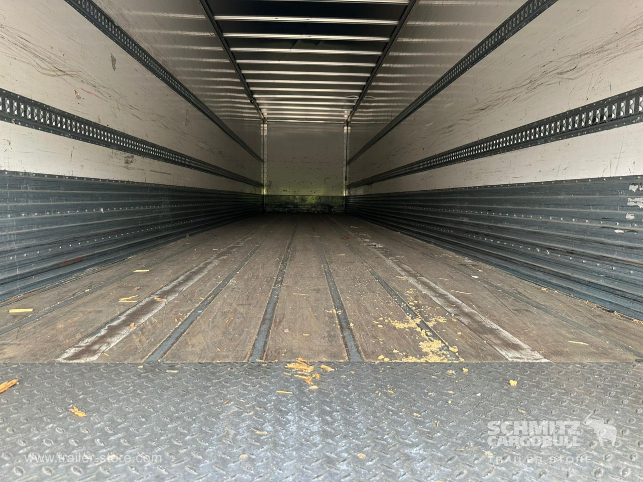 FRUEHAUF Dryfreight Standard - Semi-trailer kotak tertutup: gambar 5 FRUEHAUF Dryfreight Standard - Semi-trailer kotak tertutup: gambar 5