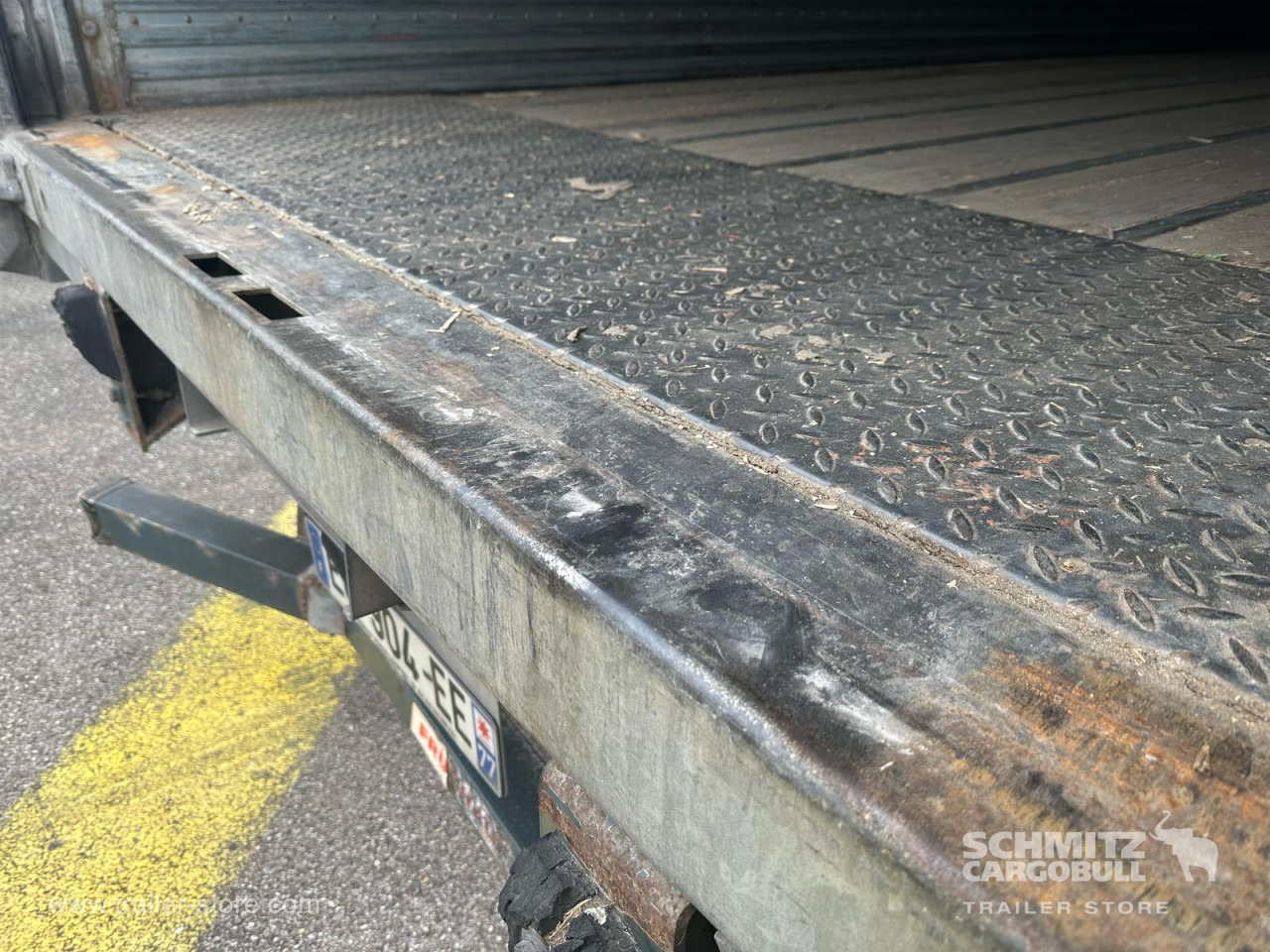 FRUEHAUF Dryfreight Standard Roller shutter door - Semi-trailer kotak tertutup: gambar 4 FRUEHAUF Dryfreight Standard Roller shutter door - Semi-trailer kotak tertutup: gambar 4