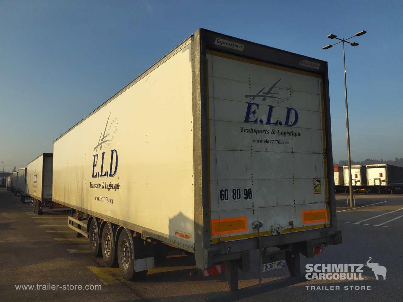 FRUEHAUF Dryfreight Standard Roller shutter door - Semi-trailer kotak tertutup: gambar 2 FRUEHAUF Dryfreight Standard Roller shutter door - Semi-trailer kotak tertutup: gambar 2