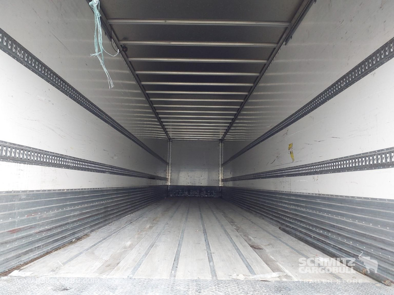 Semi-trailer kotak tertutup FRUEHAUF Dryfreight Standard Roller shutter door: gambar 6