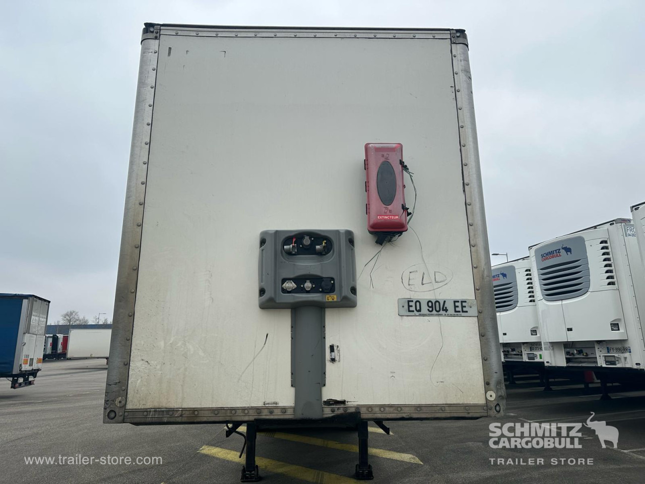 Semi-trailer kotak tertutup FRUEHAUF Dryfreight Standard Roller shutter door: gambar 9