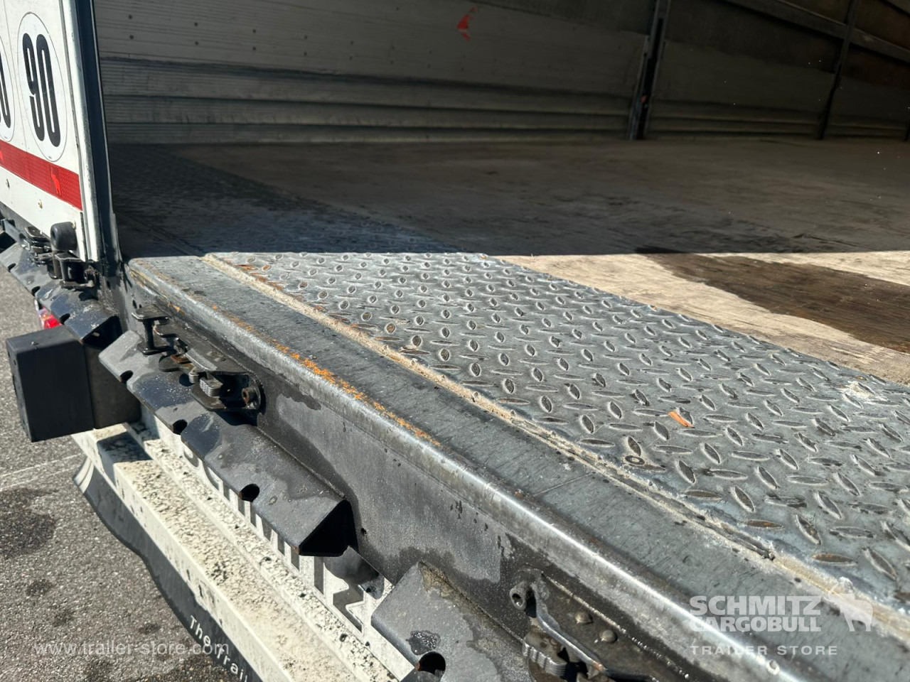 SCHMITZ Curtainsider Dropside - Semi-trailer dengan terpal samping: gambar 5 SCHMITZ Curtainsider Dropside - Semi-trailer dengan terpal samping: gambar 5