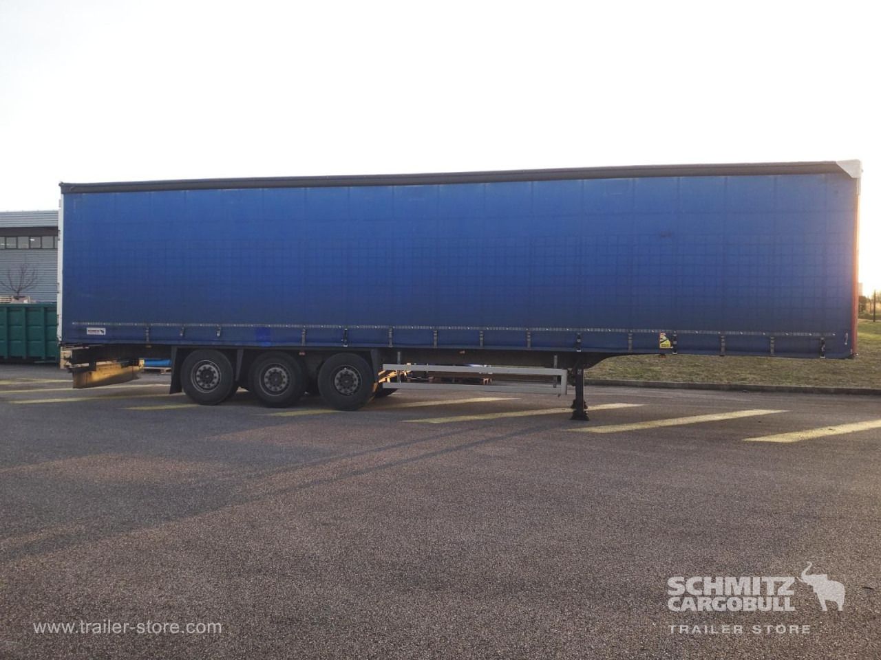 SCHMITZ Curtainsider Standard - Semi-trailer dengan terpal samping: gambar 2 SCHMITZ Curtainsider Standard - Semi-trailer dengan terpal samping: gambar 2