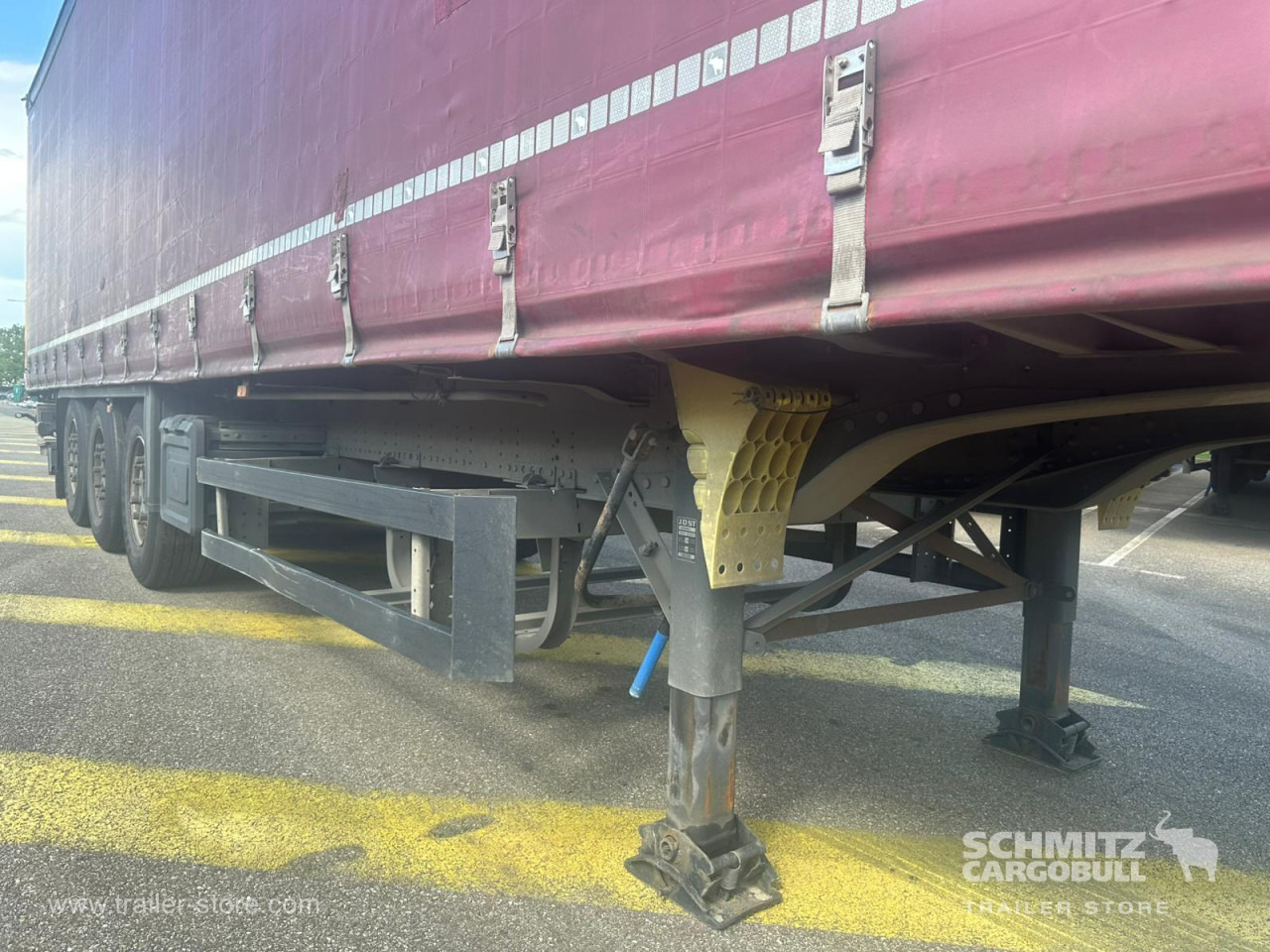 SCHMITZ Curtainsider Standard Taillift - Semi-trailer dengan terpal samping: gambar 2 SCHMITZ Curtainsider Standard Taillift - Semi-trailer dengan terpal samping: gambar 2