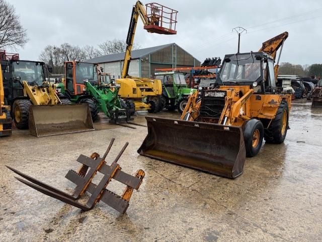 Case 580 F - Backhoe loader: gambar 1 Case 580 F - Backhoe loader: gambar 1