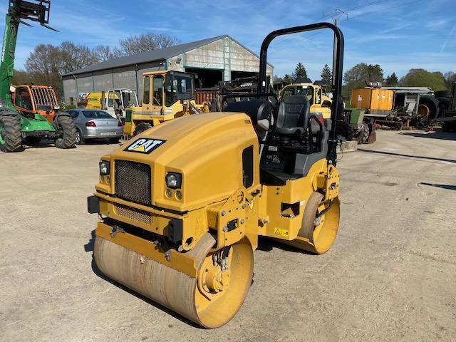 Roller Cat CB 2.7: gambar 1